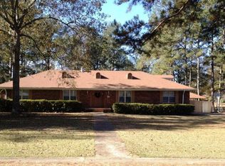 1619 Christine Dr, McComb, MS 39648