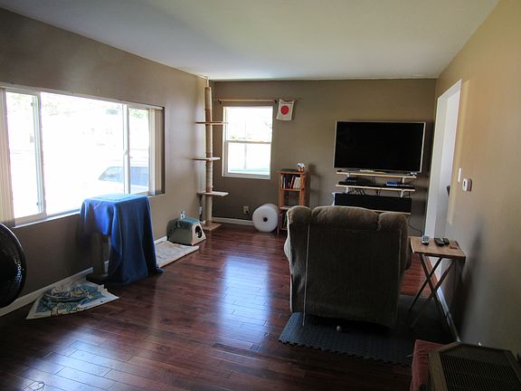 2nd image of 2906 Avenue E
