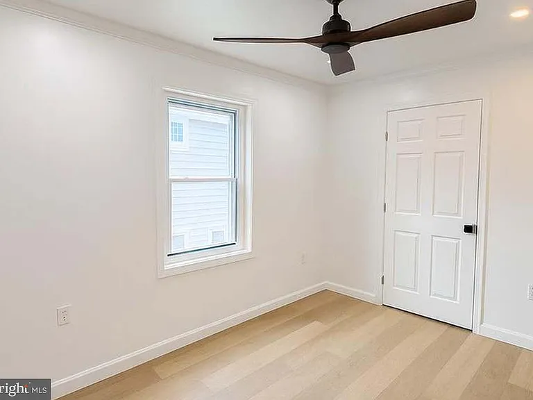 1416 Kearny St NE — Photo 15