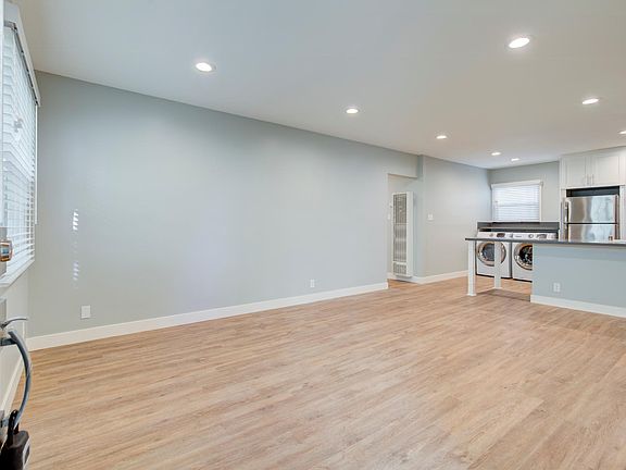 5th image of 626 Hermosa Ave