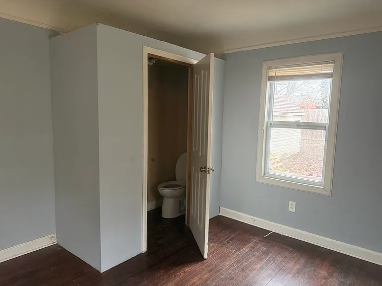 1004 Lakeview St — Photo 7