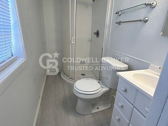 3rd image of 2305 27th St