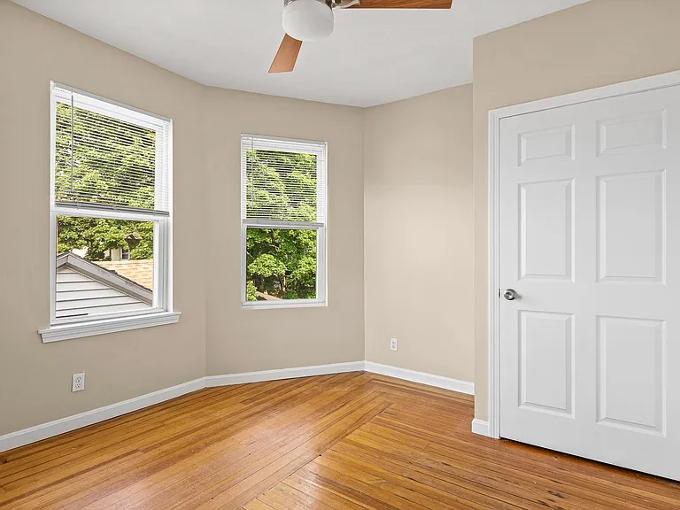 18 Saint Clair St #3 — Photo 14