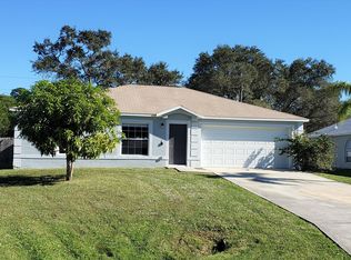 685 Elizabeth St SE, Palm Bay, FL 32909