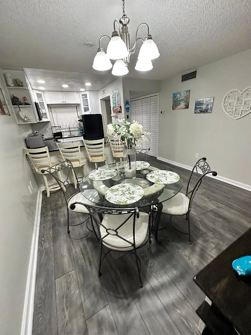 3rd Street Cir W, Bradenton — Photo 2