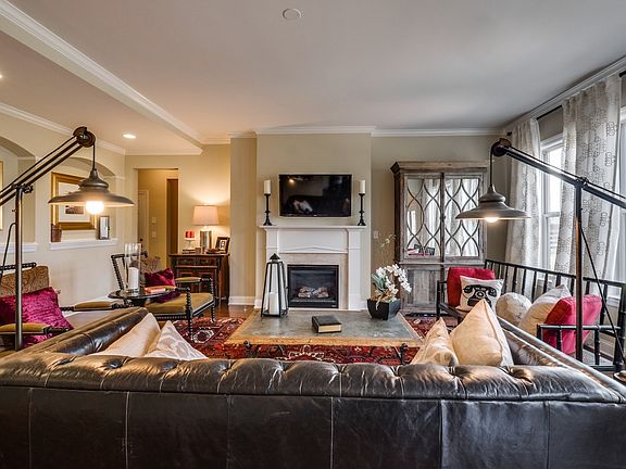 4th image of 6851 Manor Dr