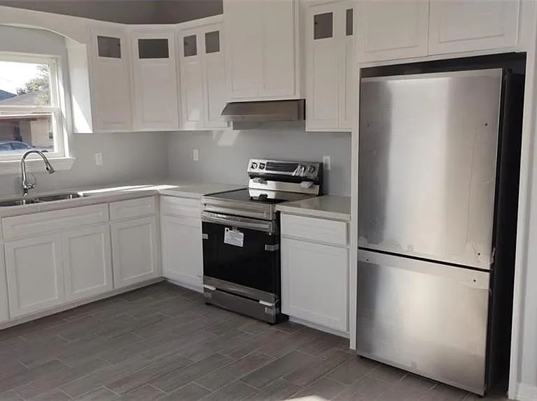 2000 Angus St #2 — Photo 11