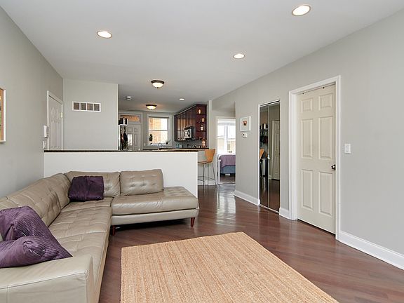4th image of 3236 N Elston Ave #1