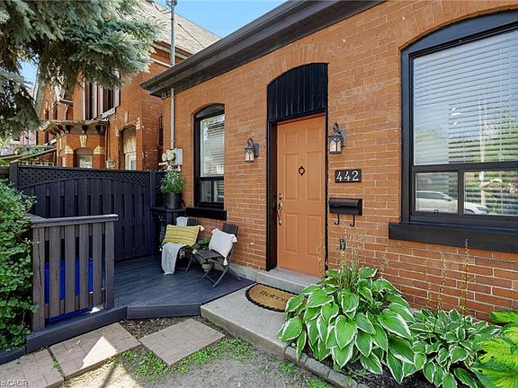 3rd image of 442 King William St