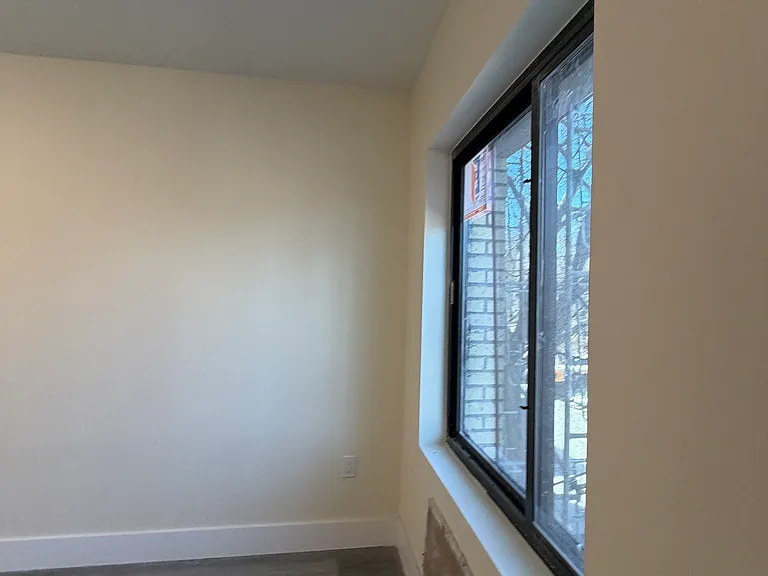2512 Bronx Park E #B — Photo 15