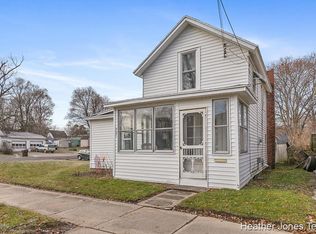 721 Pearl St, Belding, MI 48809
