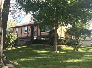 1011 N Maple St, Princeton, IL 61356