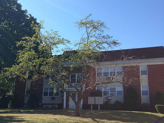 2nd image of 58 Fountain St APT I1