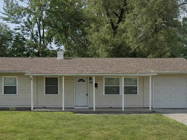 1017 Linden Dr — Photo 1