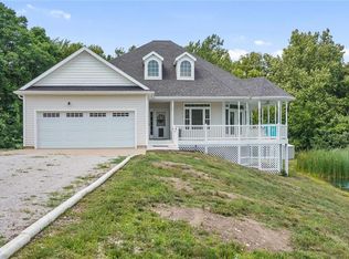 1302 E South St, Richmond, MO 64085