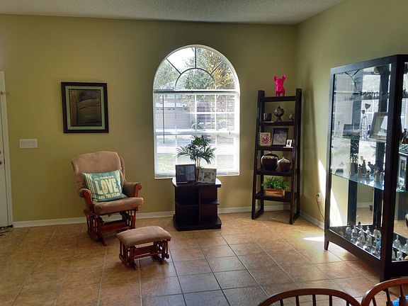 3rd image of 1200 Cathcart Cir