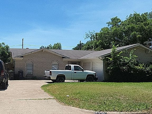 3rd image of 7448 Beckwood Dr