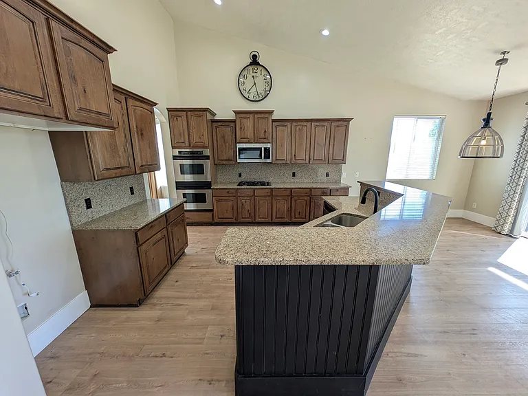 8743 N Franklin Dr — Photo 18