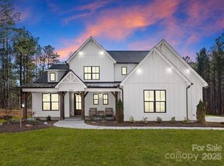 8569 Catawba Cove Dr, Belmont, NC 28012