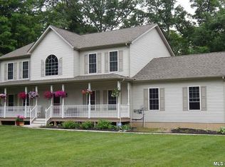 5 Lent Dr, New Paltz, NY 12561