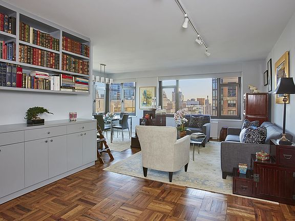 3rd image of 160 E 65th St APT 23E