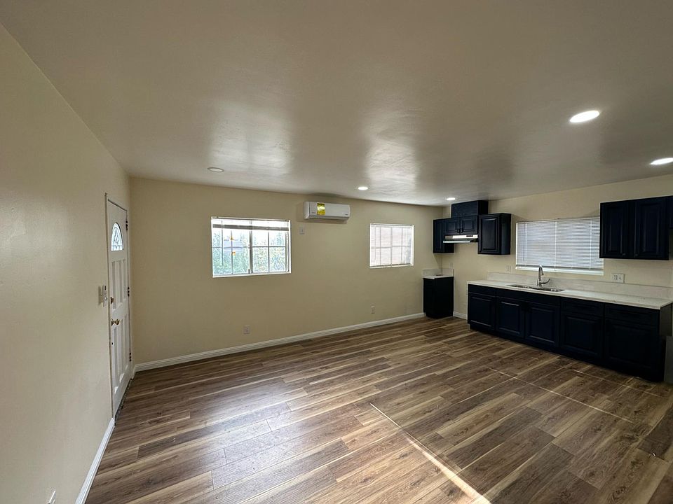1st image of 1717 W 64th St