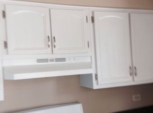 1003 18th St, Zion, IL 60099