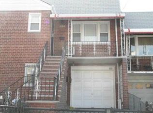 5210 69th St, Maspeth, NY 11378