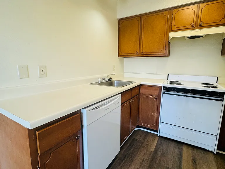 2901 Helena Ave — Photo 8