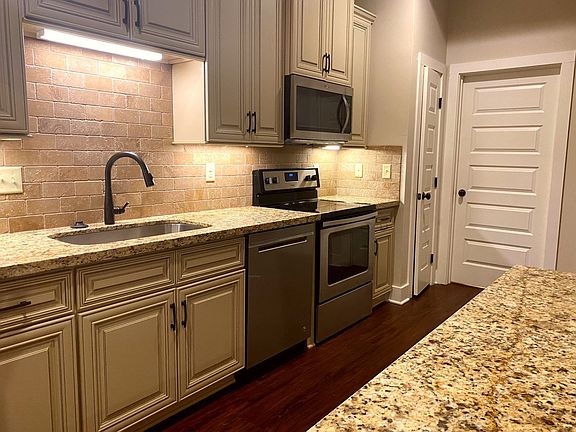 4th image of 2402 Broadmoor Dr #4108CC
