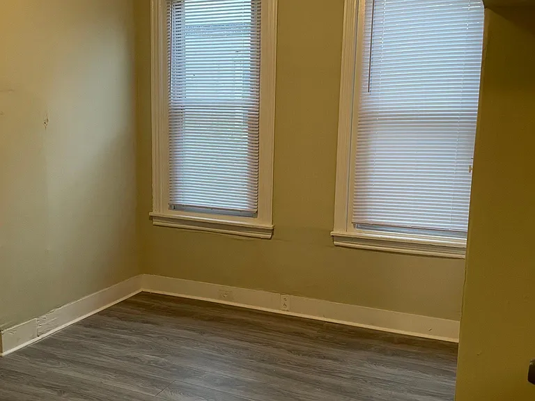 5131 Ludlow St — Photo 13