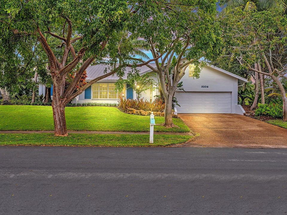 1st image of 3204 Lakeview Drive