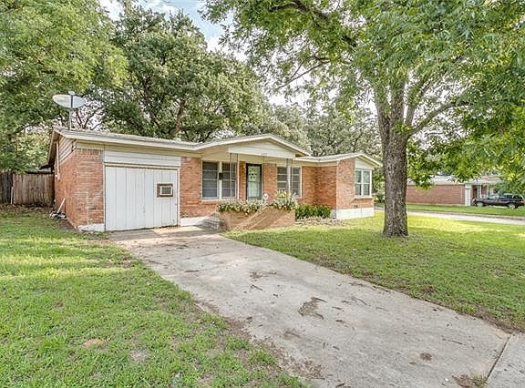 3rd image of 6217 Woodbine Dr