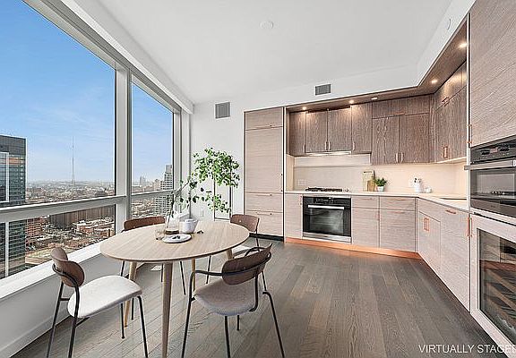 5th image of 1 City Poin APT 33E