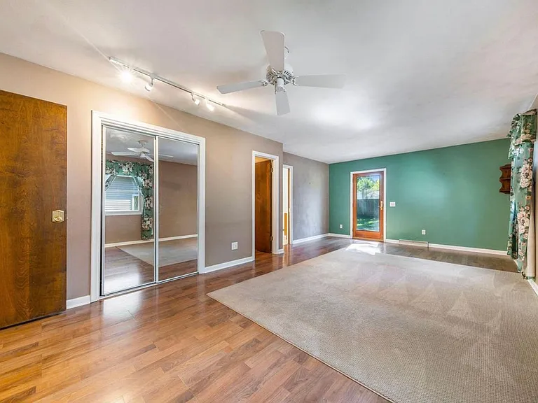 1024 Lakeview Dr — Photo 9