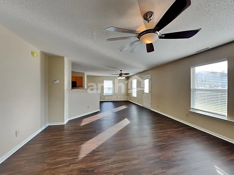 1221 Redwood Dr — Photo 12