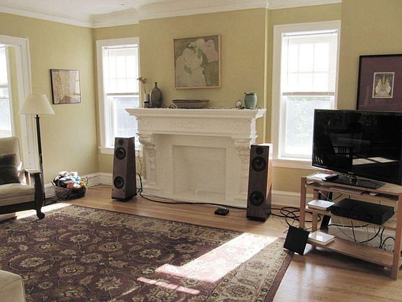 2nd image of 329-331 Kedzie Ave #3