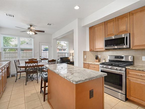 2nd image of 11001 Dogwood Ct