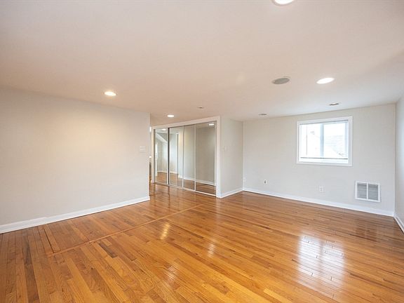 2nd image of 111 W Ashland St