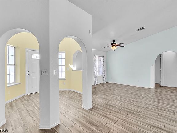 5th image of 3245 W Landberg Ave