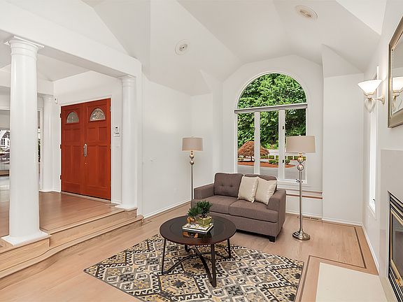 5th image of 25724 SE 138th St