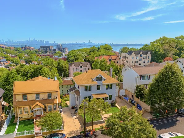 11 Bayview Place image 32 of 33