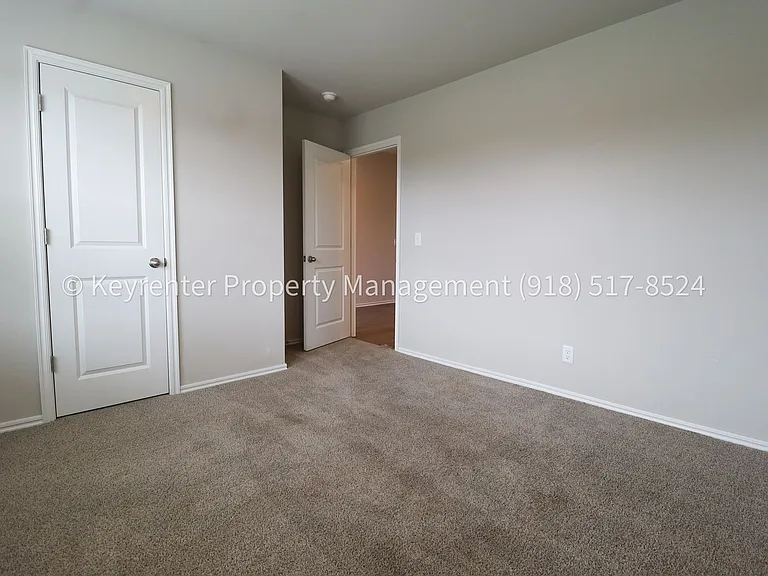 1308 Sunstone St — Photo 9