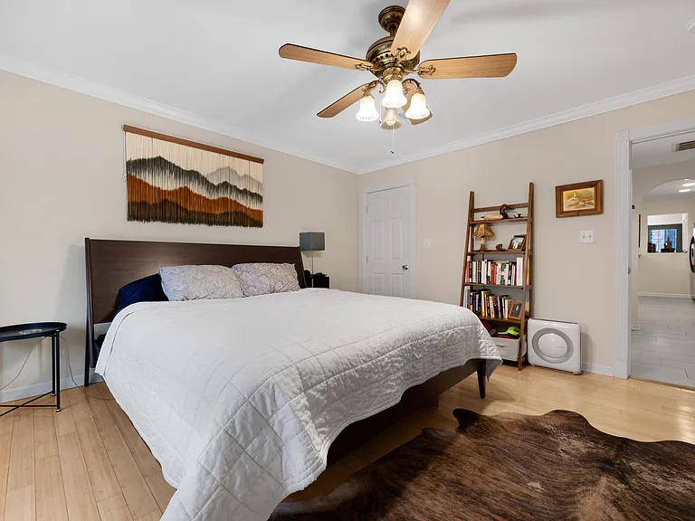 1233 Raum St NE #3 — Photo 9