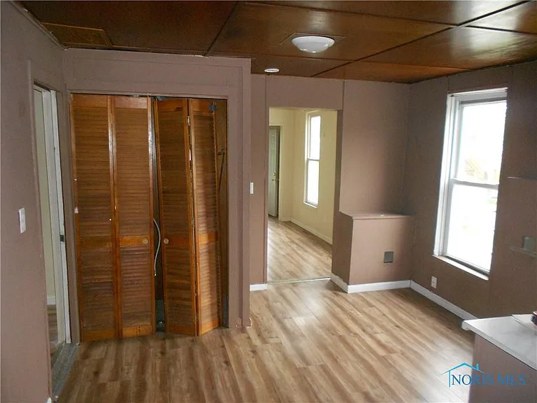 678 Congress St — Photo 17