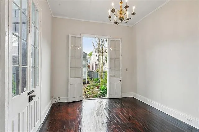 2021 Burgundy St #REAR — Photo 3