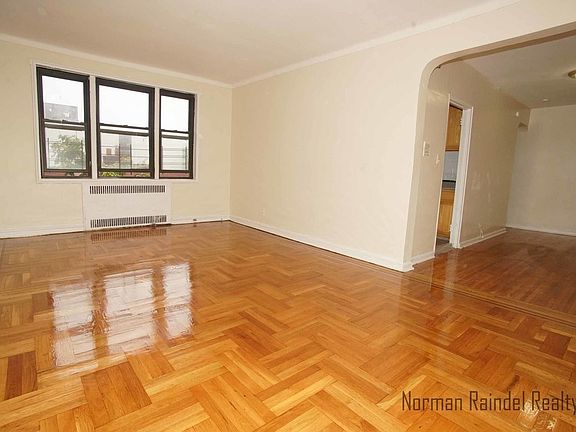 2nd image of 170 Hawthorne St APT 4C