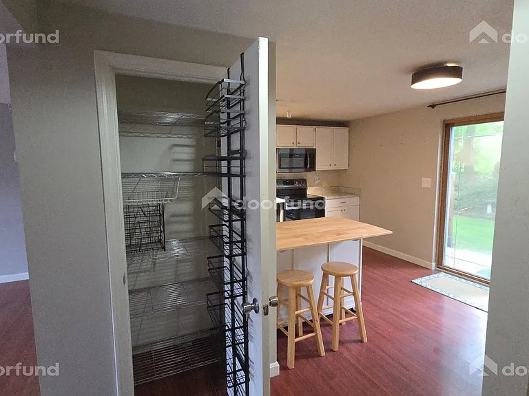 133 Green St #2 — Photo 4