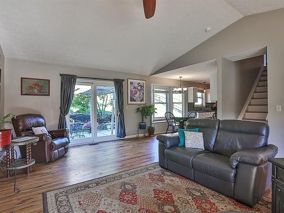 5th image of 8957 Steeplechase Way