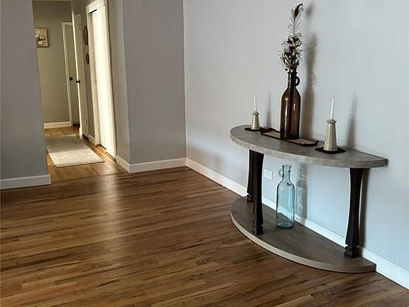 5th image of 2800 Coyle St APT 709